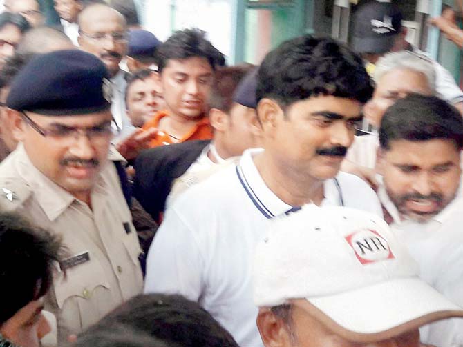 CBI takes custody of ex-RJD MP Shahabuddin