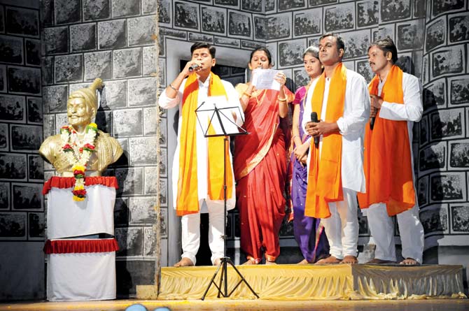 The musical has 22 songs, performed over two-and-a-half hours; Marathi folk art forms such as gondhal and koli dance are also an integral part of the show