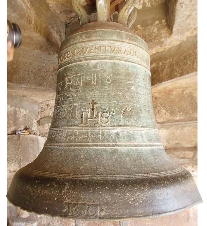 Bell at Shikhar Shignapur, Satara
