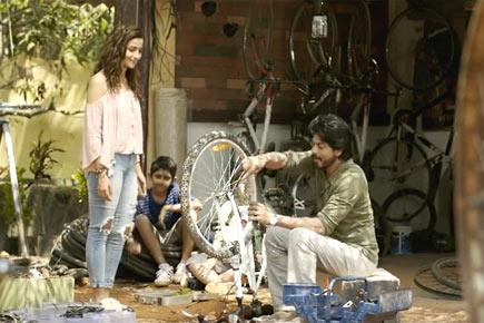 'Dear Zindagi' second teaser out! SRK, Alia's 'recycle' jokes will make you smile