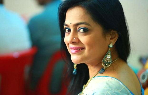 Marathi actress Ashwini Ekbote dies after collapsing on stage during performance