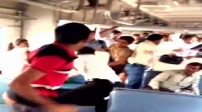 Passengers beat up ticket checker in Agra 