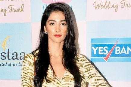 Check out Pooja Hegde's short and sexy outfit!