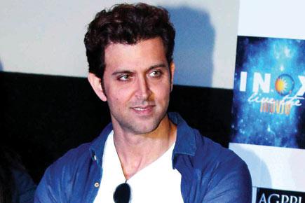 Hrithik Roshan rubbishes reports of changing his management team