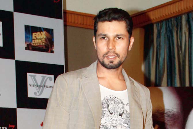 Randeep Hooda defends himself after being accused of ridiculing a martyr