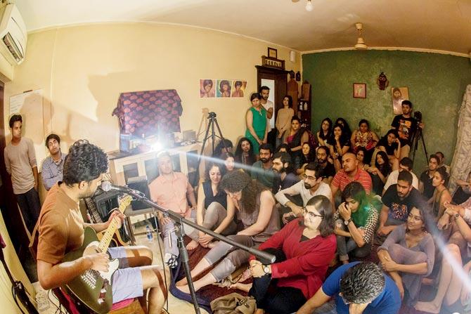 Audience sit in rapt attention as a performance is in progress at a Sofar concert in the city. PIC/Sahil Kotwani
