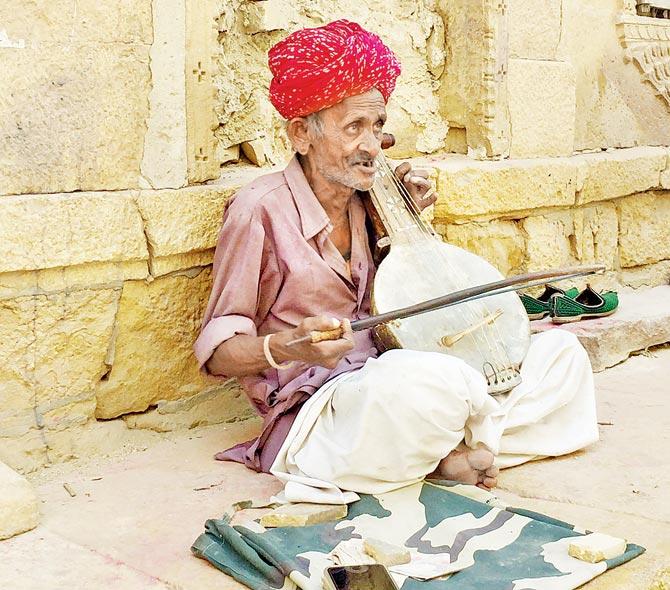 A still from the VR short film The Golden Ray, shot in Jaisalmer, from Enlighten’s The Unnamed Guide series