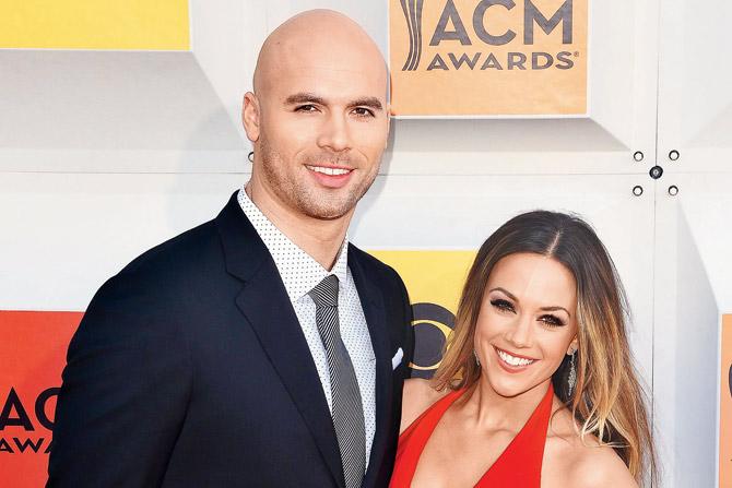 Jana Kramer and her husband Mike Caussin. PIC/getty images