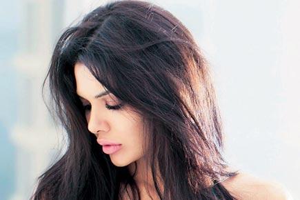 'Murder 3' actor Sara Loren is keen to start anew in Bollywood