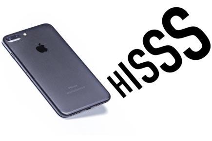 Apple iPhone 7, iPhone 7 Plus emitting hissing sounds, users baffled