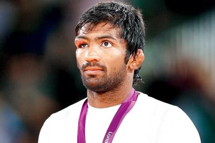 Yogeshwar Dutt allows late wrestler's family to keep 'his' silver