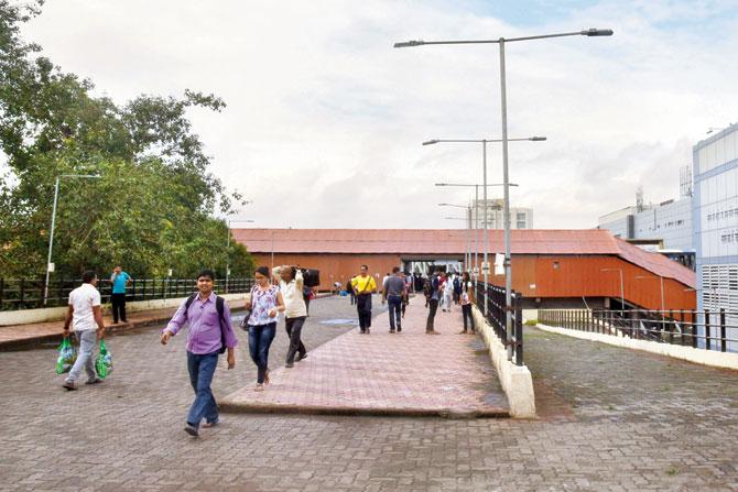 The elevated deck directly connects the foot overbridges at Andheri (East) station to the main road. Pic/Nimesh Dave