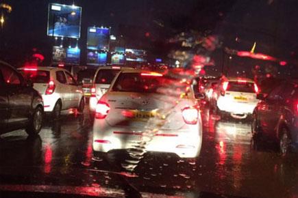 Heavy downpour brings Mumbai traffic to a standstill