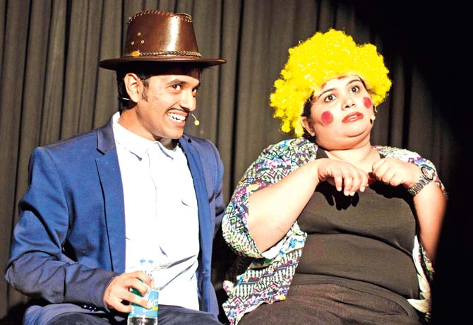 Naveen Richard as the ventriloquist and Sumukhi Suresh as the puppet in a sketch