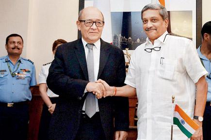 India and France ink deal for 36 Rafale fighter jets