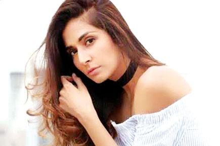 Monica Dogra launches a new music video 'Shiver'