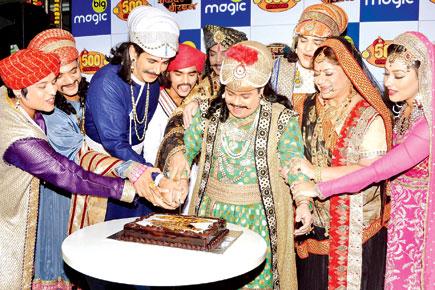 'Akbar Birbal' completes 500 episodes, cast and crew celebrate