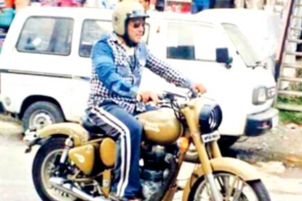 Salman Khan zooms around on a bike for 'Tubelight' shoot in Manali