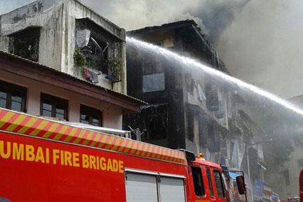 Fire breaks out in an old wooden building in south Mumbai, no casualties