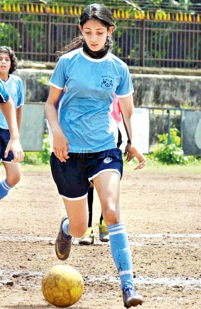 Bombay Scottish forward Sarah Arora dribbles during the MSSA inter-school girls