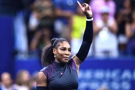 US Open: Serena Williams through to semis after beating Simona Halep