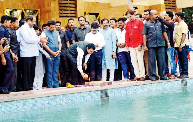 The CM opens the pool in Ashok Van, Dahisar East, on Saturday