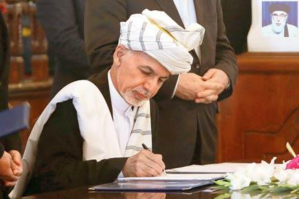 Stage set for Afghan warlord's return to politics