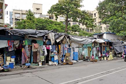 Mumbai: Every inch of space up for grabs at Byculla, Dockyard road