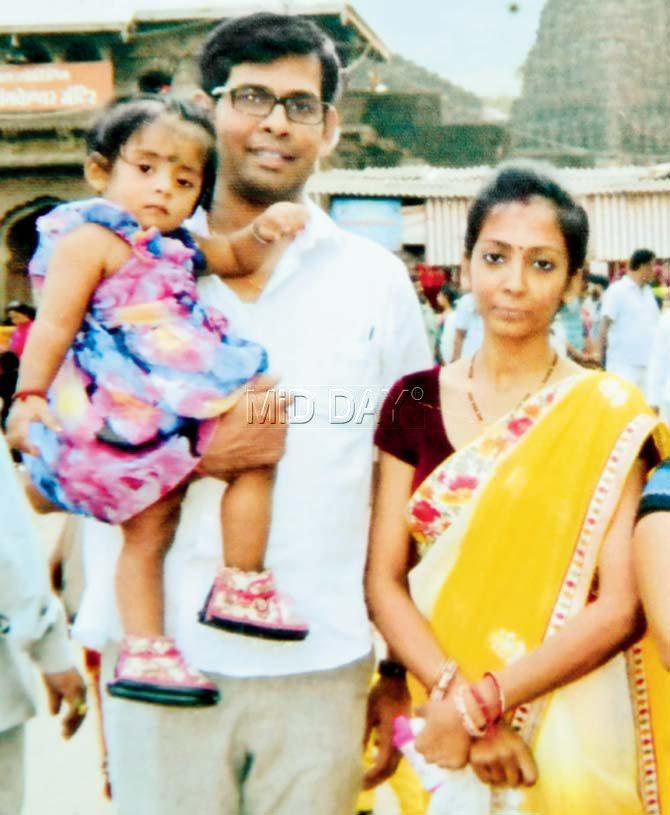Accused Ghansham Shah with his wife Dolly and their daughter
