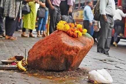 Bombay HC demolishes Maharashtra's claims on removal of illegal shrines