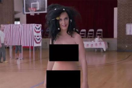 OMG! This singer stripped naked in public and then got 'arrested'
