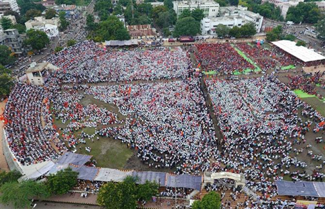 Maratha community holds silent march in Pune this Monday