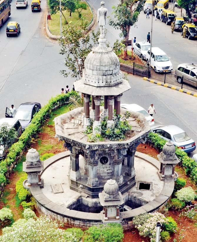 The Mulji Jetha fountain with the statue of 15-year-old Dharamsee Mulji, in whose memory it was built, atop it. Pic/Datta Kumbhar