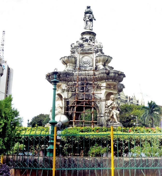 Restoration work has commenced on the iconic structure. Pic/Sneha Kharabe