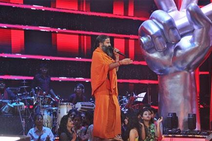 See pic! Baba Ramdev sings 'bhajans' on 'The Voice India Kids'
