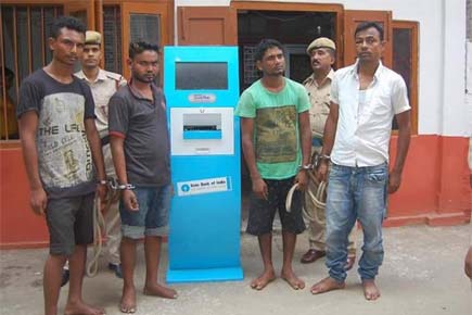Rob-err-y! Thieves end up stealing passbook machine instead of ATM