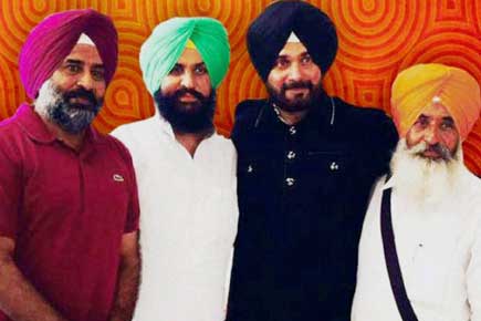 Navjot Singh Sidhu forms 'new' political front in Punjab