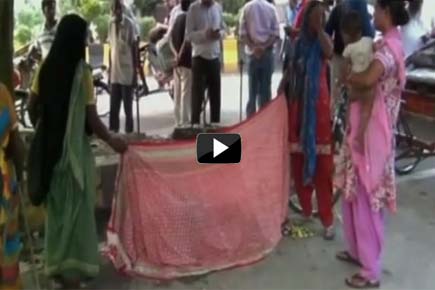 Watch Video: Woman delivers stillborn on roadside in Punjab 