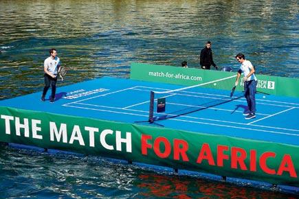 Roger Federer, Andy Murray train on raft floating on river in this pic
