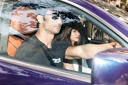 Sushant Singh Rajput takes Kriti Sanon for a ride