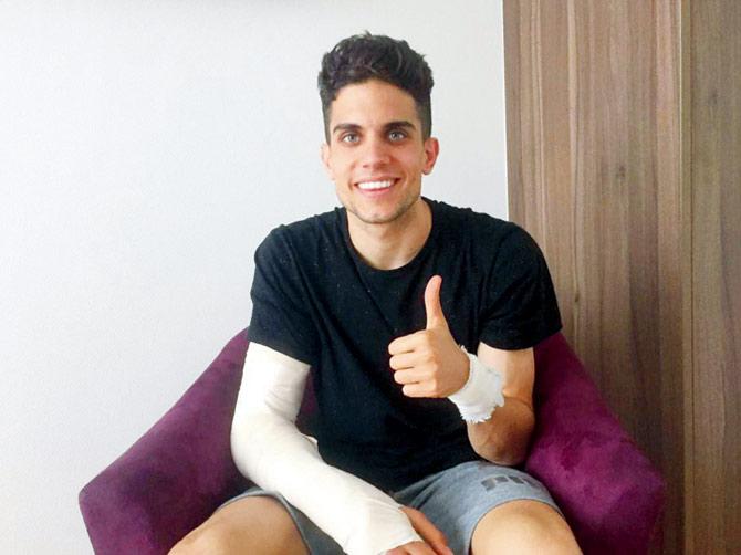 Marc Bartra posted this picture on Instagram after his surgery