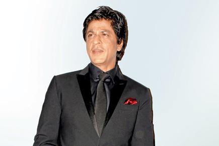 Shah Rukh Khan goes live on Twitter! Here's how you can join him