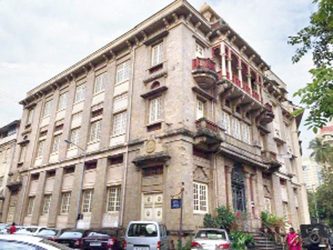 Learn how Dr Annie Besant is associated with Blavatsky Lodge in Grant Road