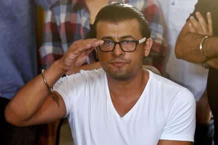Sonu Nigam has to wear shoe garland and roam India to get Rs 10 lakh: Cleric