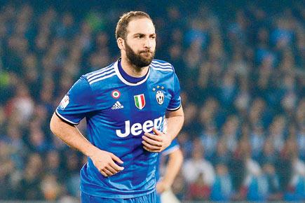 CL: Barcelona can work miracles' warns Juventus' Gonzalo Higuain