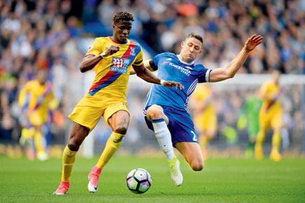 Wilfred's opener helps Crystal Palace beat leaders Chelsea 2-1