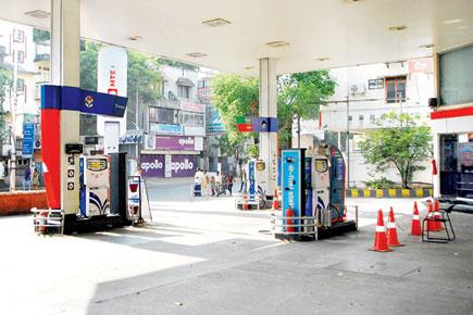 Mumbai: Sunday closure of petrol pumps fuels debate among experts