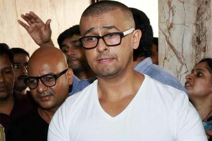What?! Sonu Nigam shaved his head to get rid of lice, says cleric