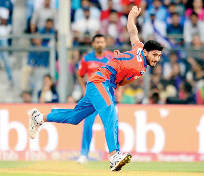 Gujarat Lions’ pacer Basil Thampi 