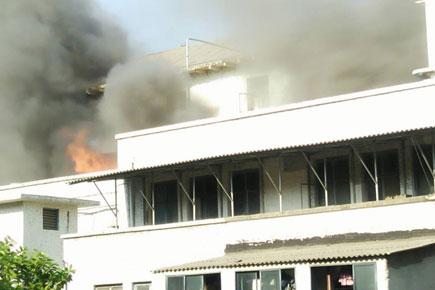 Fire breaks out in Bank of India building in Fort, Mumbai